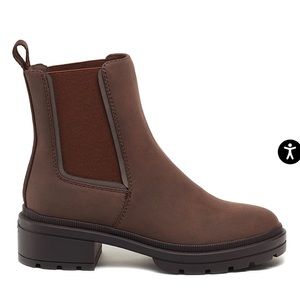 Dark brown Chelsea boot